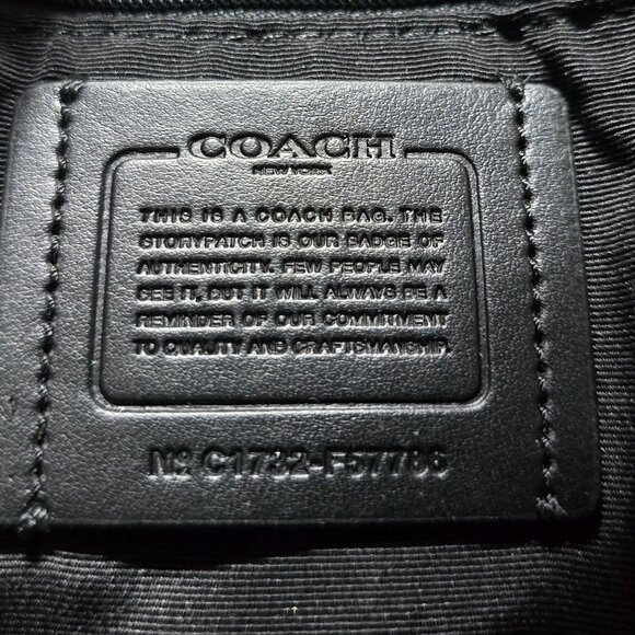 Coach CRSGR BABY BAG NWT - Picture 3 of 3
